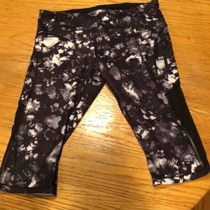 lulu lemon cropped leggings